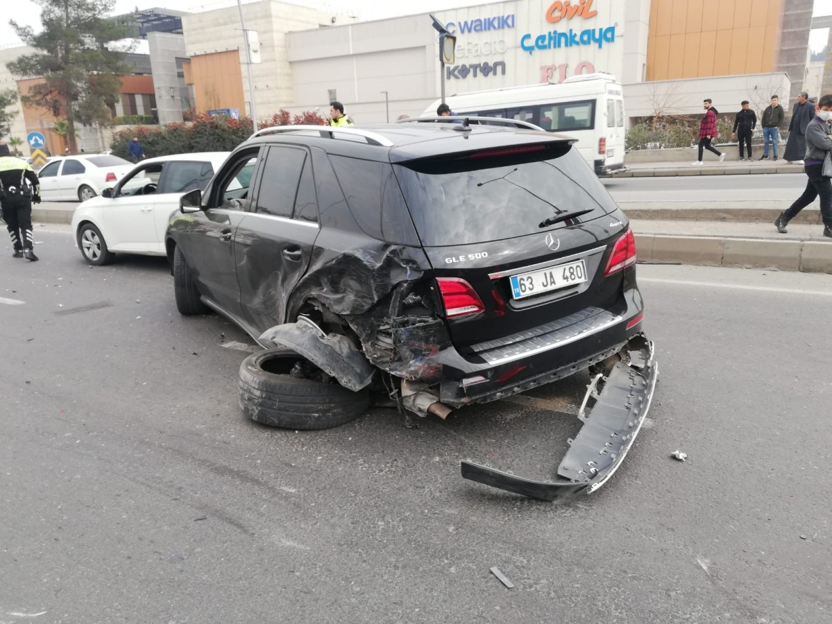 Urfa'da belediye başkanı kaza geçirdi!;
