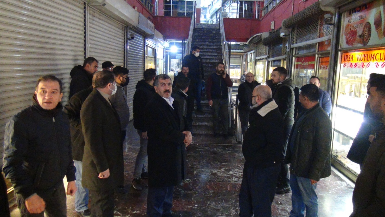 Kuyumcular Çarşısı esnafından Başkan Beyazgül’e tepki;