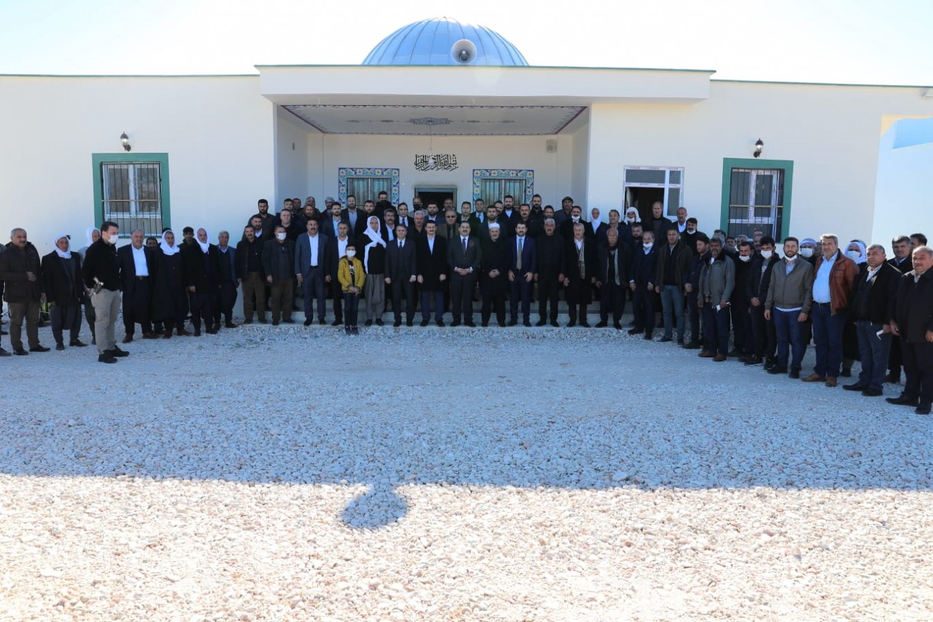 Şanlıurfa'da yapımı tamamlanan cami hizmete açıldı;