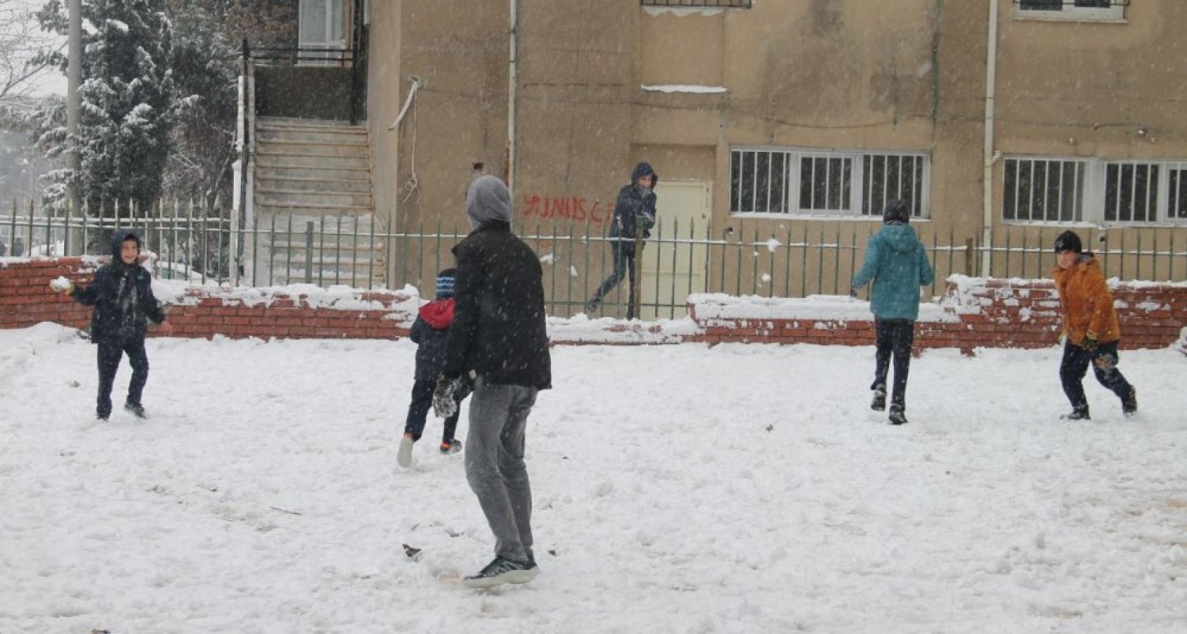 Valilik açıkladı! Urfa'da kar tatili uzadı;