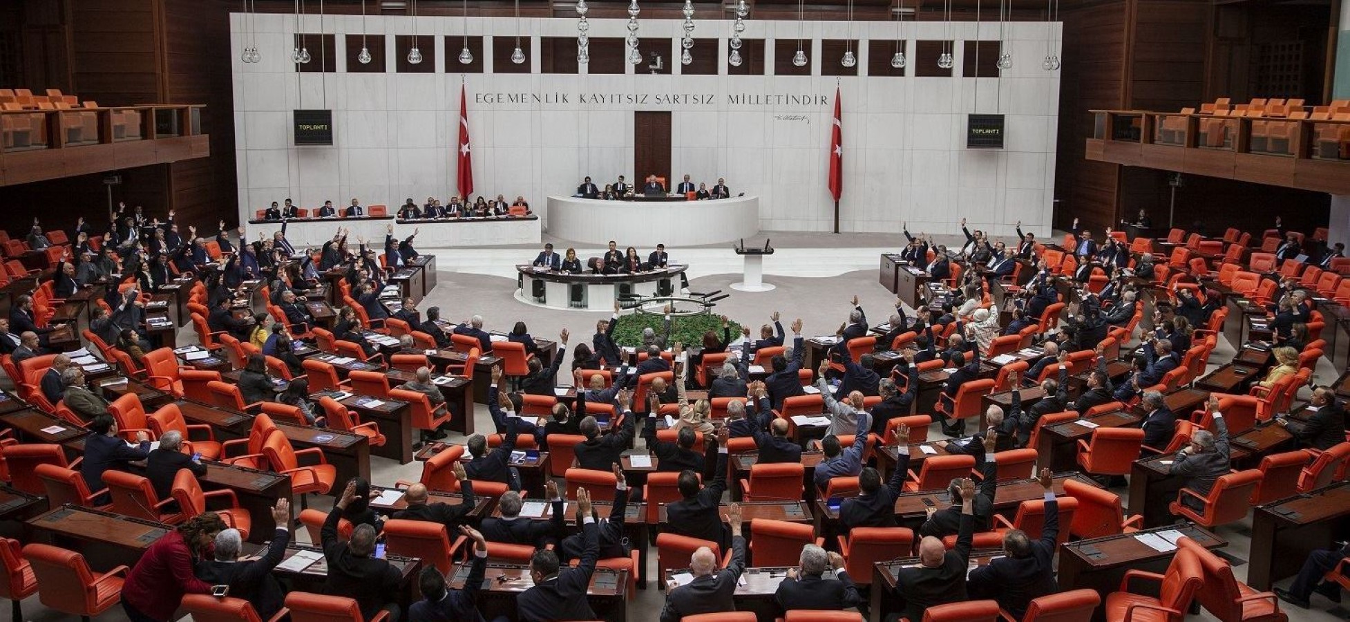 HDP'li 11 milletvekiline ait 13 fezleke TBMM'de;