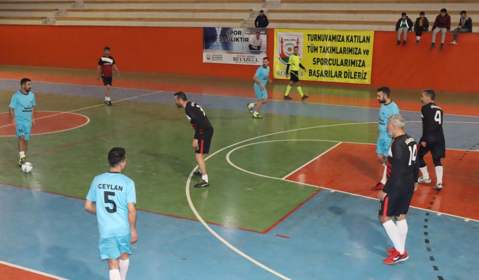 Büyükşehir futsal turnuvası düzenliyor;