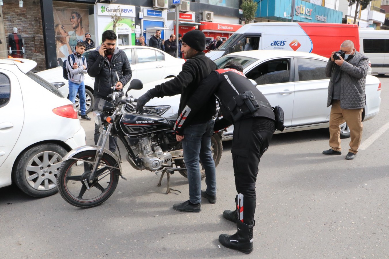 Urfa’da çok sayıda polisle flaş uygulama;