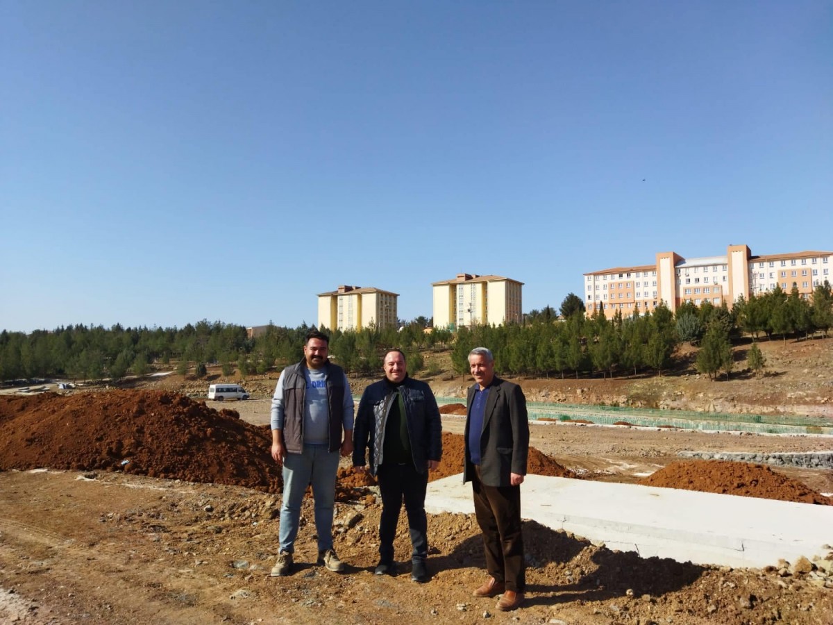 Millet Bahçesi'nin yapımını yerinde inceledi;