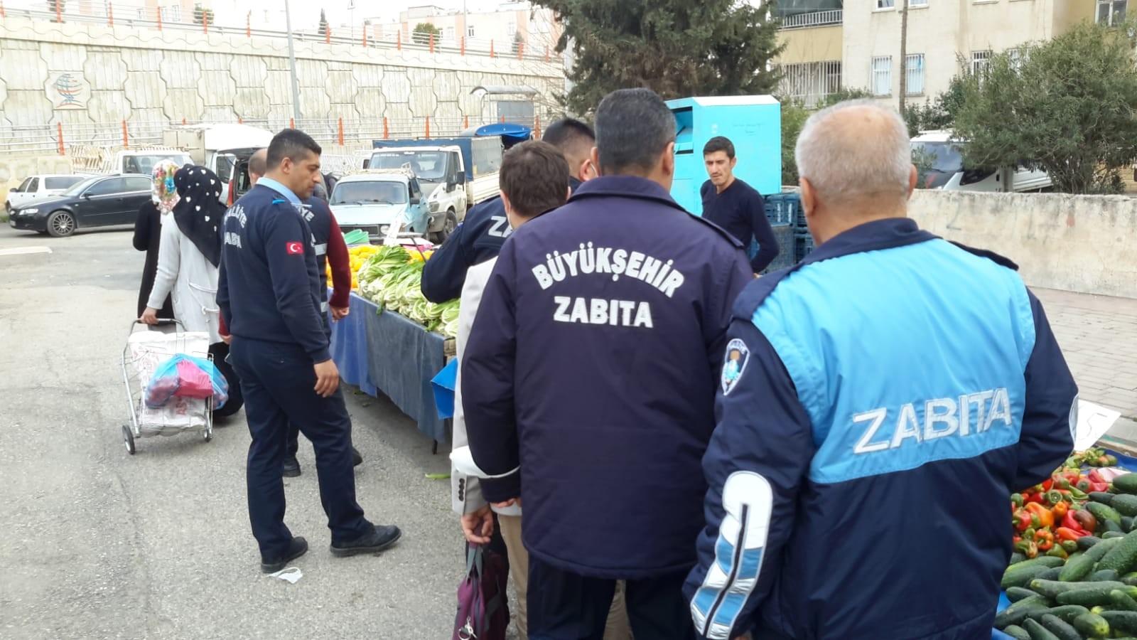 Şanlıurfa'da semt pazarları denetlendi;