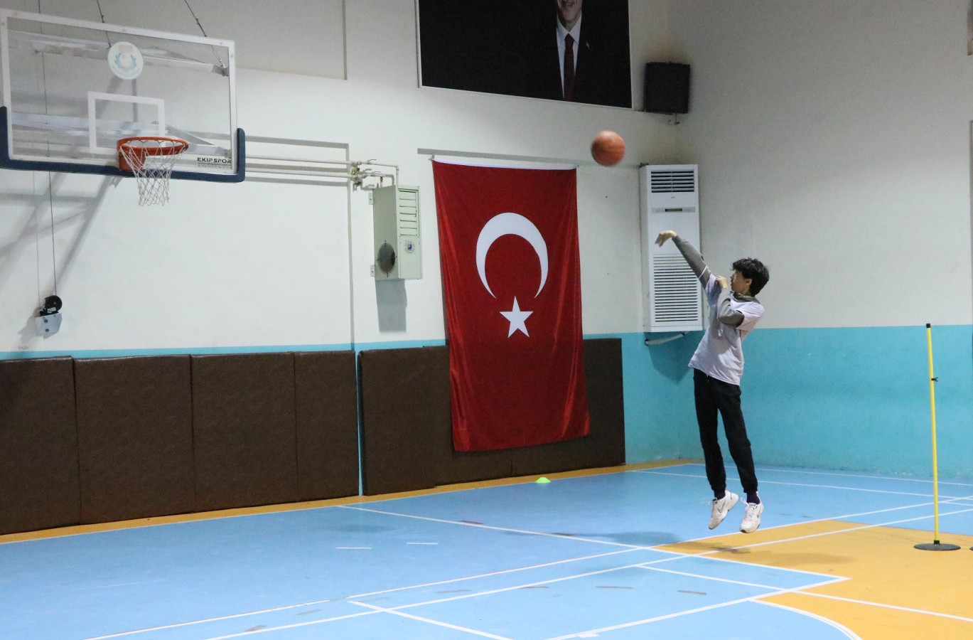 Gençler spora yoğun ilgi gösteriyor;