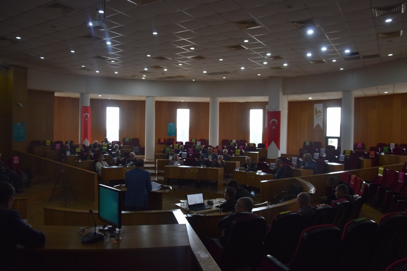 Mecliste mısır kurutma tesisinin yapılması görüşüldü;