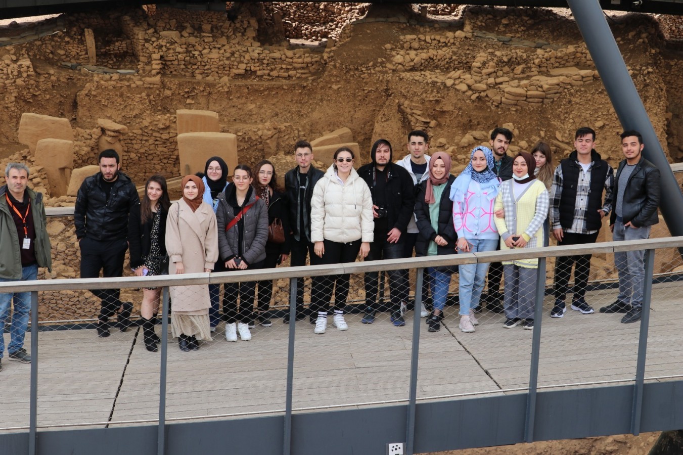 Afyonkarahisarlı öğrencilerden Urfa’ya gezi;