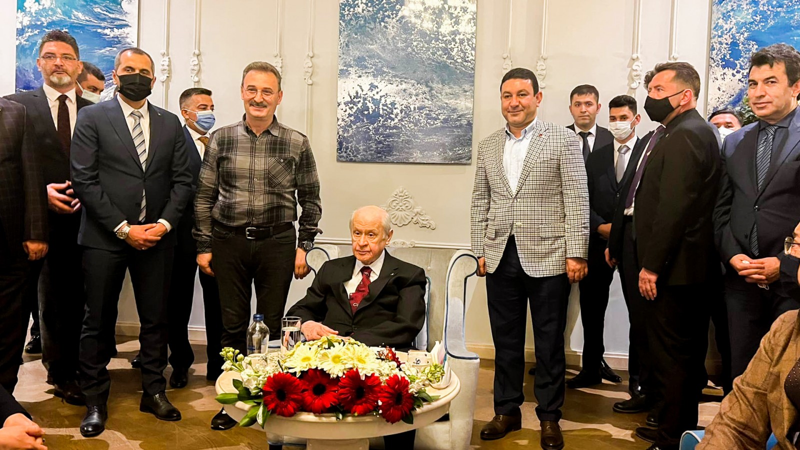 Özyavuz, MHP lideriyle bir araya geldi;