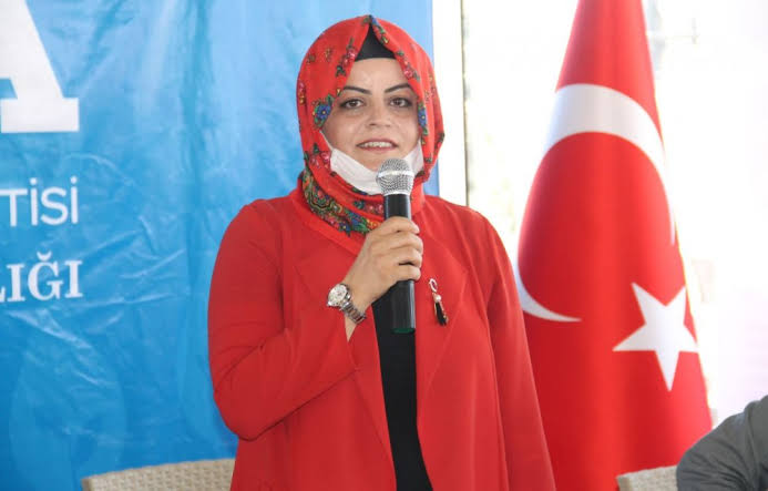 Şanlıurfa DEVA Partisi'nde başkan yardımcısı istifa etti;
