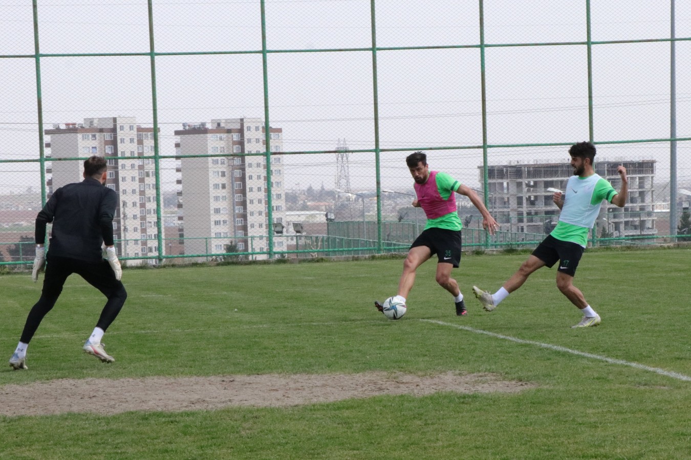 Şanlıurfaspor, Tosun yönetiminde çalışıyor;