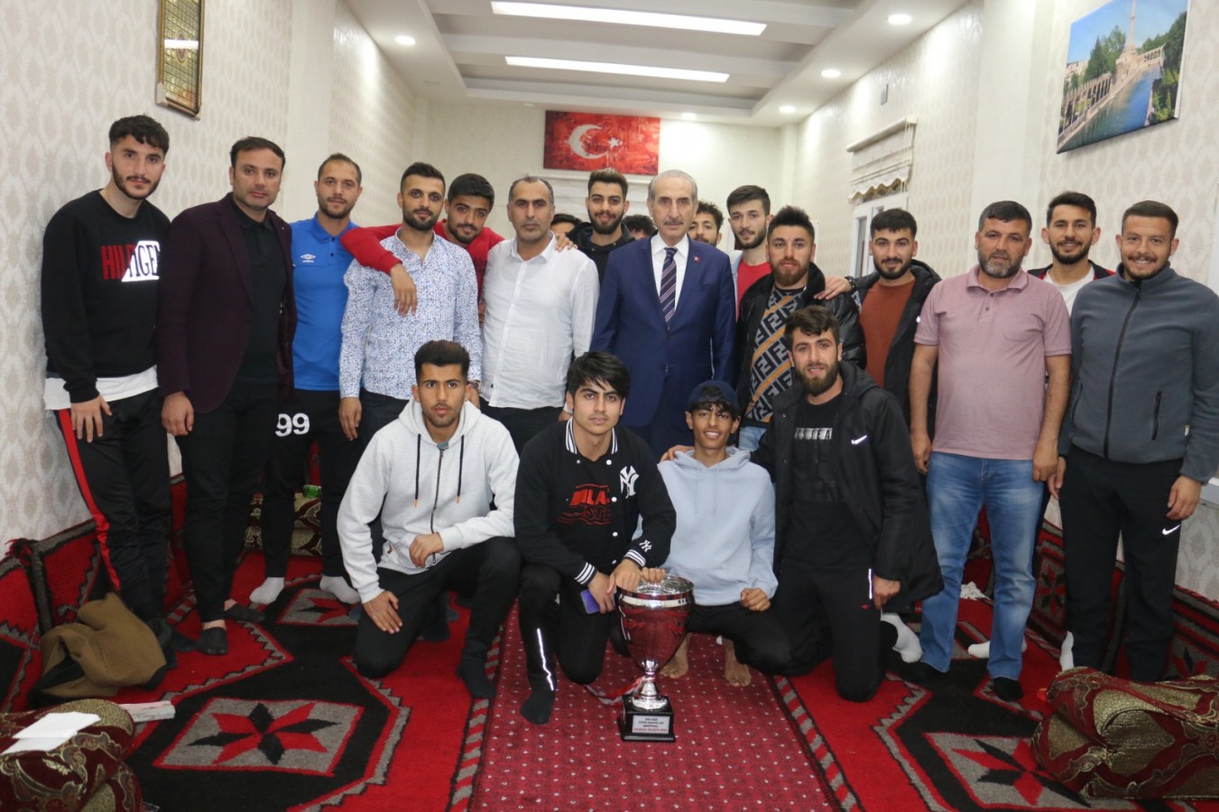 Başkan Yalçınkaya şampiyonlarla iftar yaptı;