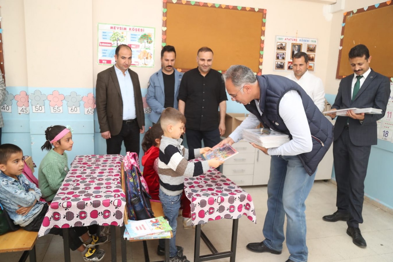 Eyyübiye Belediyesi'nden öğrencilere ücretsiz kitap