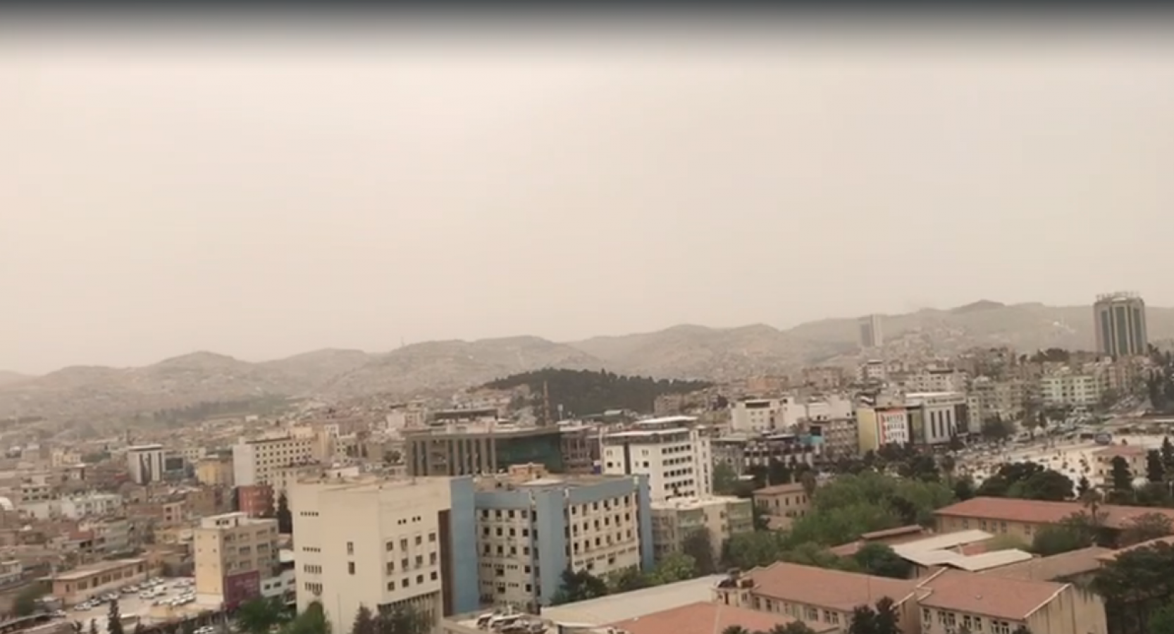 Toz bulutu Urfa'da etkili oldu;