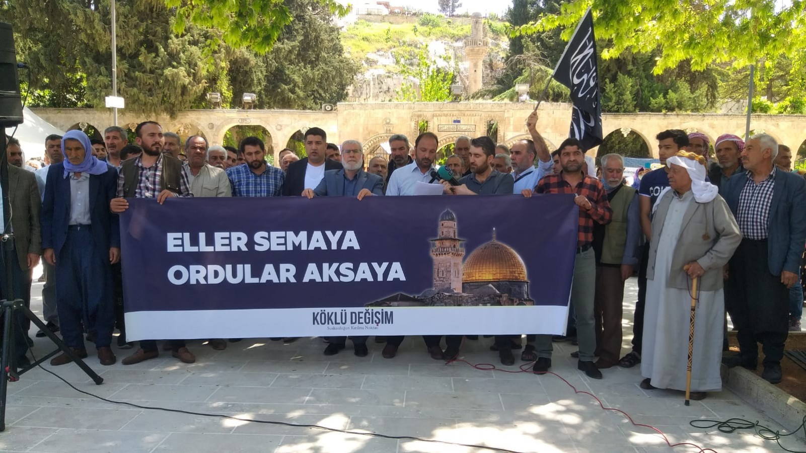 İsrail şiddet yanlısı eylemleri Urfa'da lanetlendi;