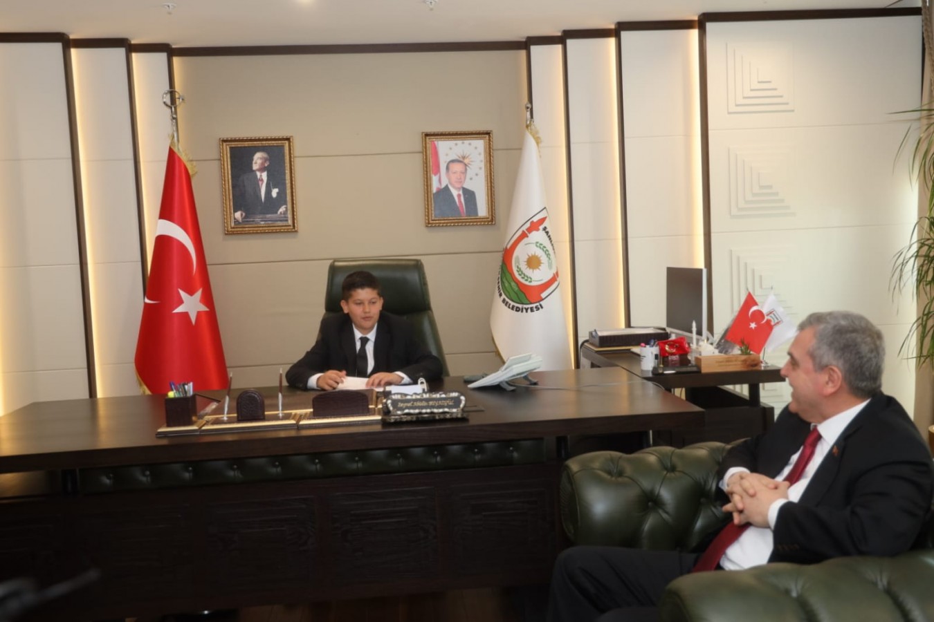 Beyazgül başkanlık koltuğunu devretti;