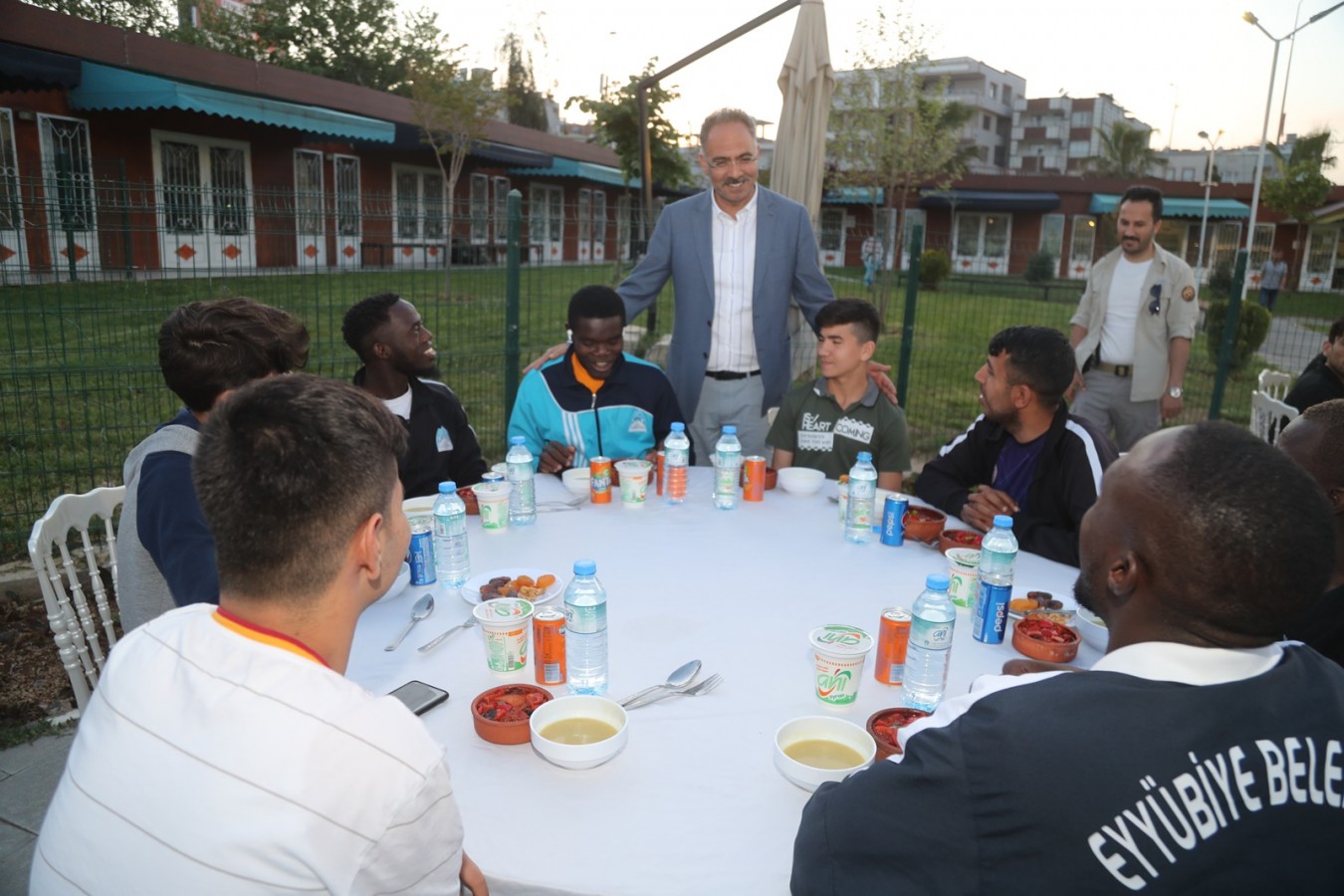 Başkan Kuş engellilerle iftarda buluştu;