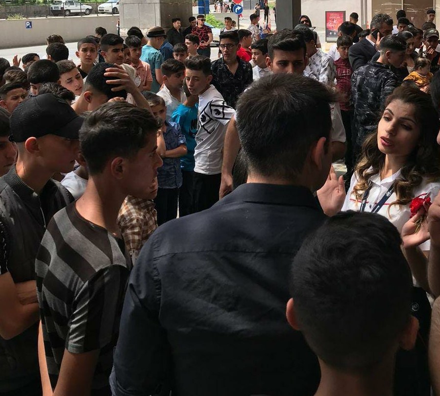 Alışveriş yapmak istediler, kapıda kaldılar;