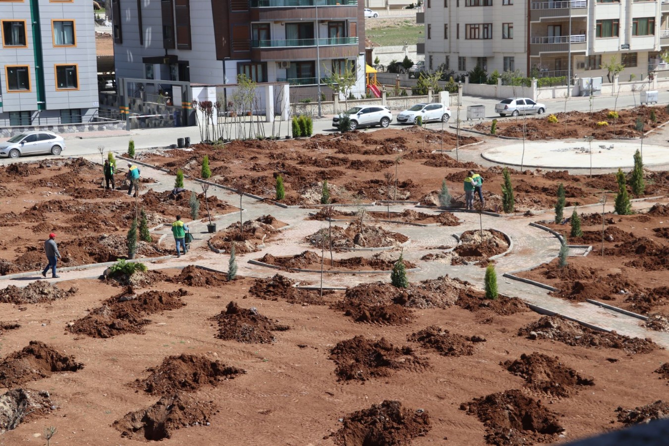 Karaköprü’ye yeşil alanlar kazandırılıyor;