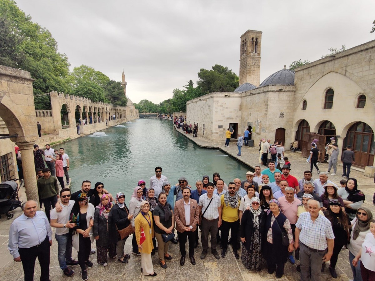 Köprübaşı esnafı Kaymakam Taşkın eşliğinde Urfa’yı gezdi;