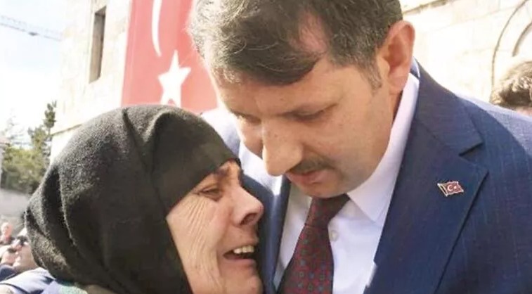 Urfa'nın yeni valisine gözü yaşlı veda ulusal basında! "Sevgi bu...";