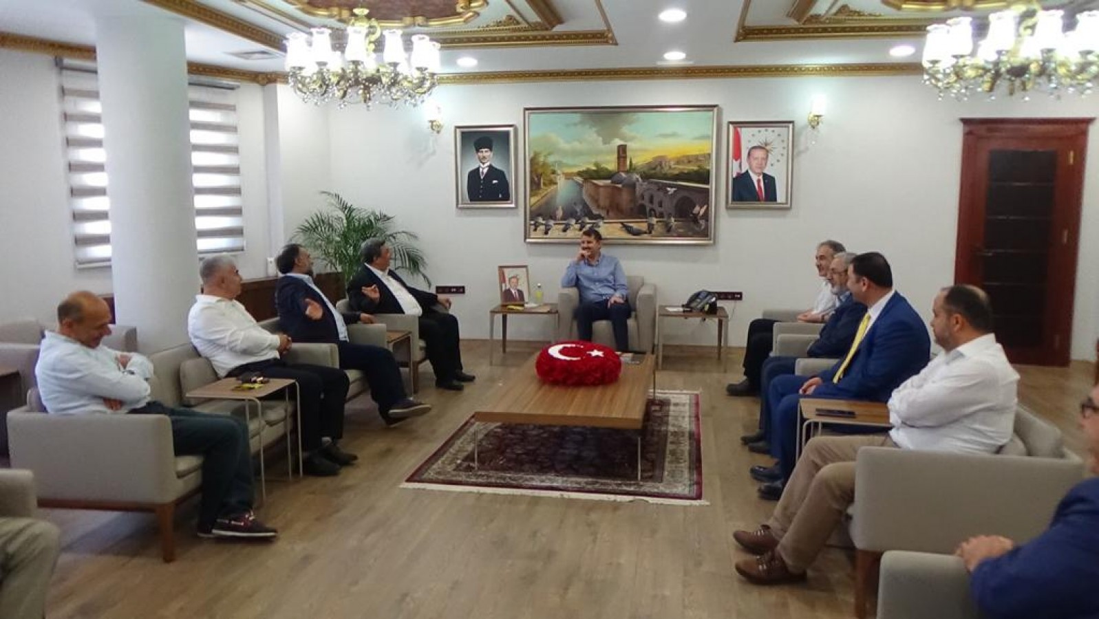 Gazetecilerden Vali Ayhan’a ziyaret;
