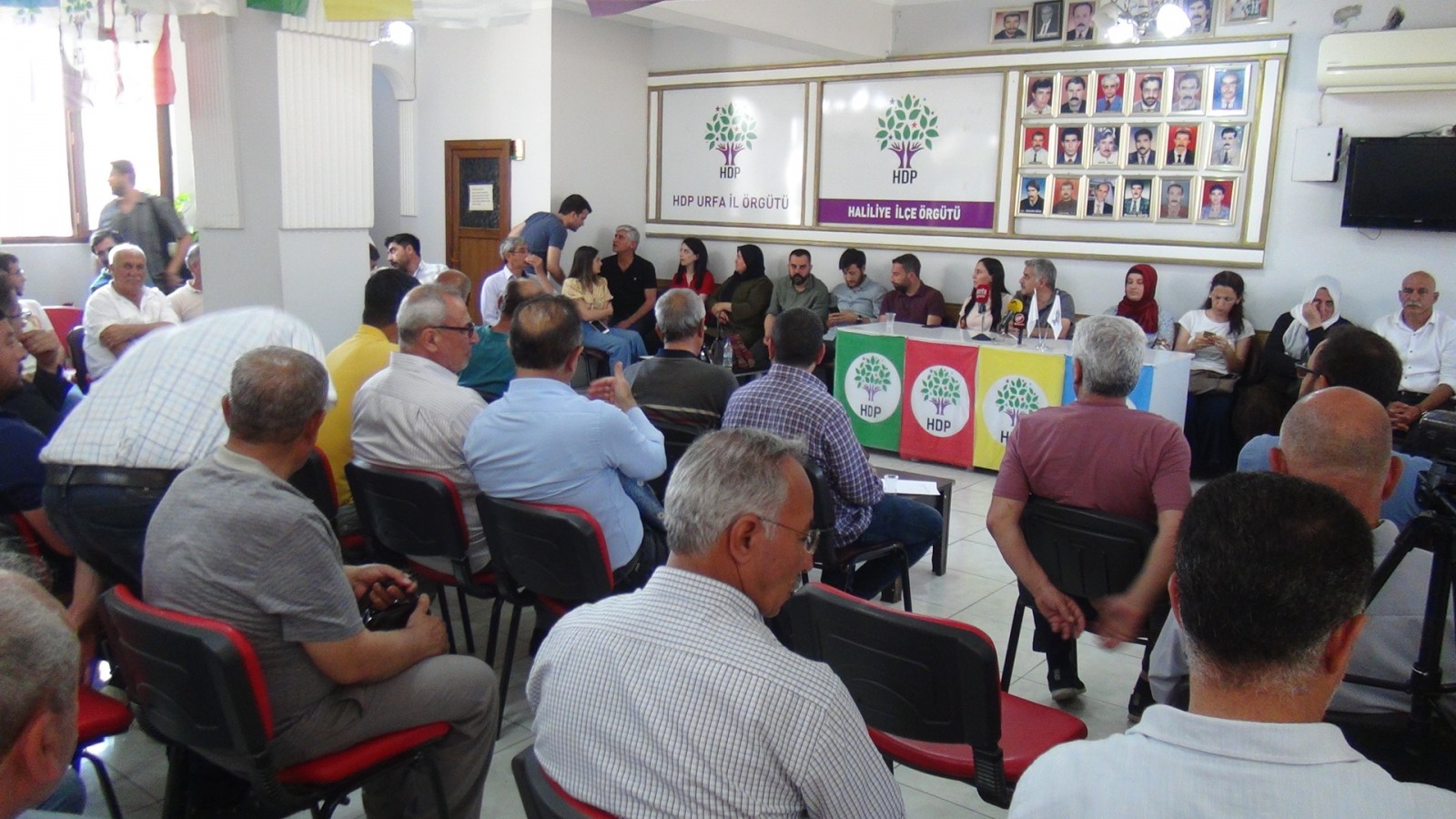 HDP Şanlıurfa teşkilatından ‘Kobani’ nöbeti;