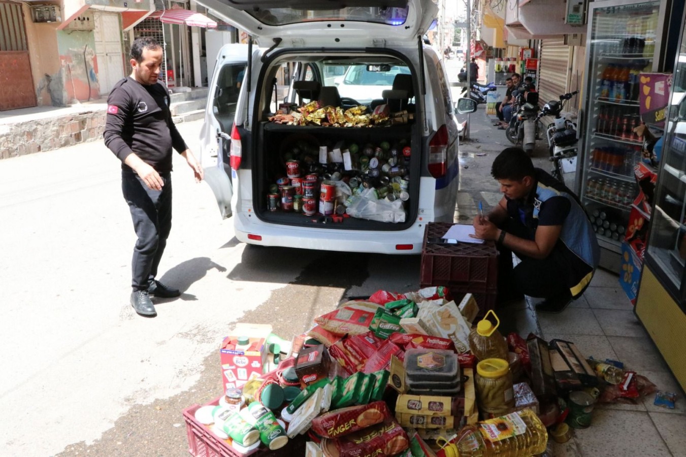 Haliliye'de tarihi geçmiş 59 bin ürün imha edildi!;