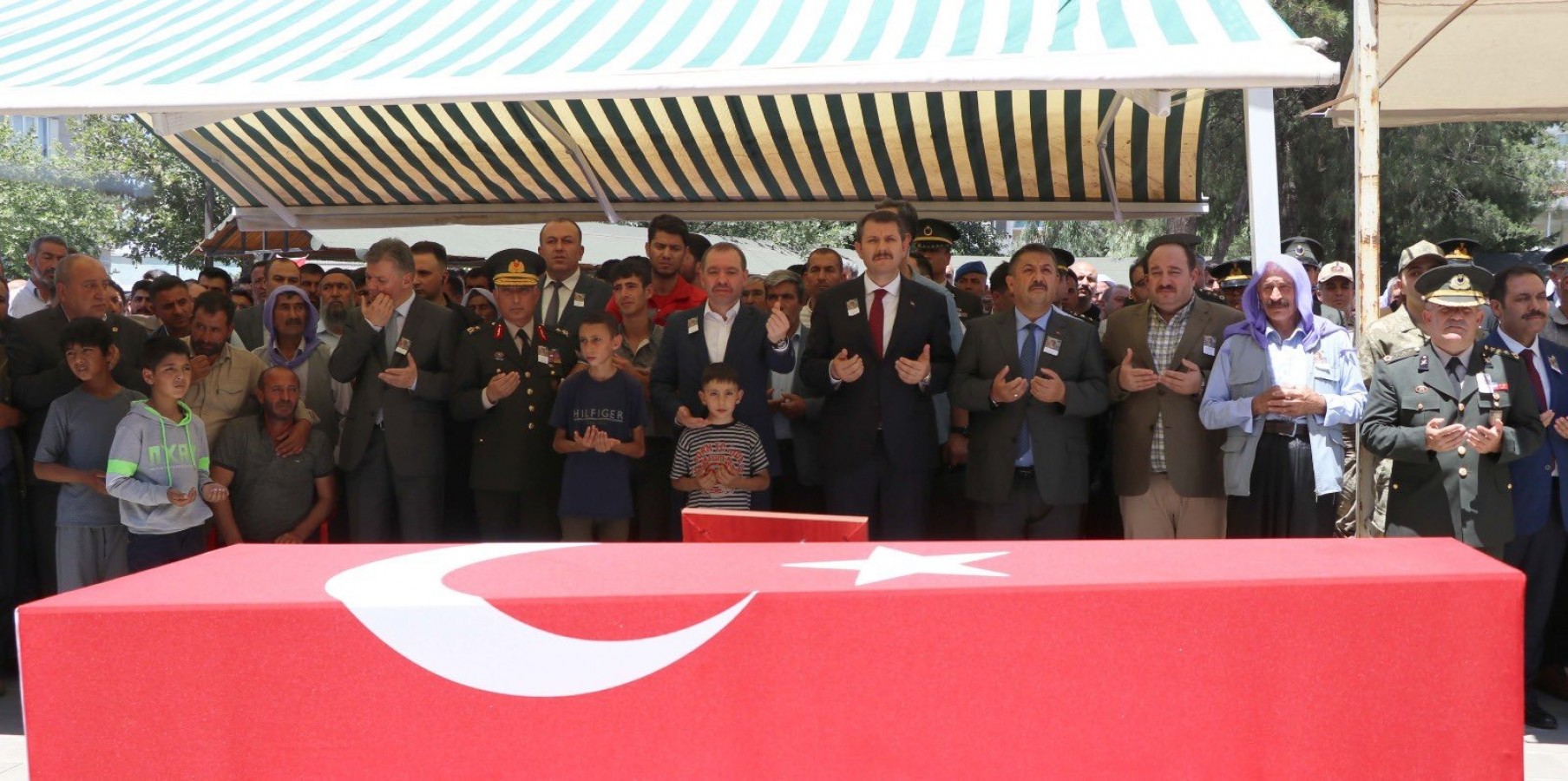 Şanlıurfalı şehit son yolculuna uğurlandı;