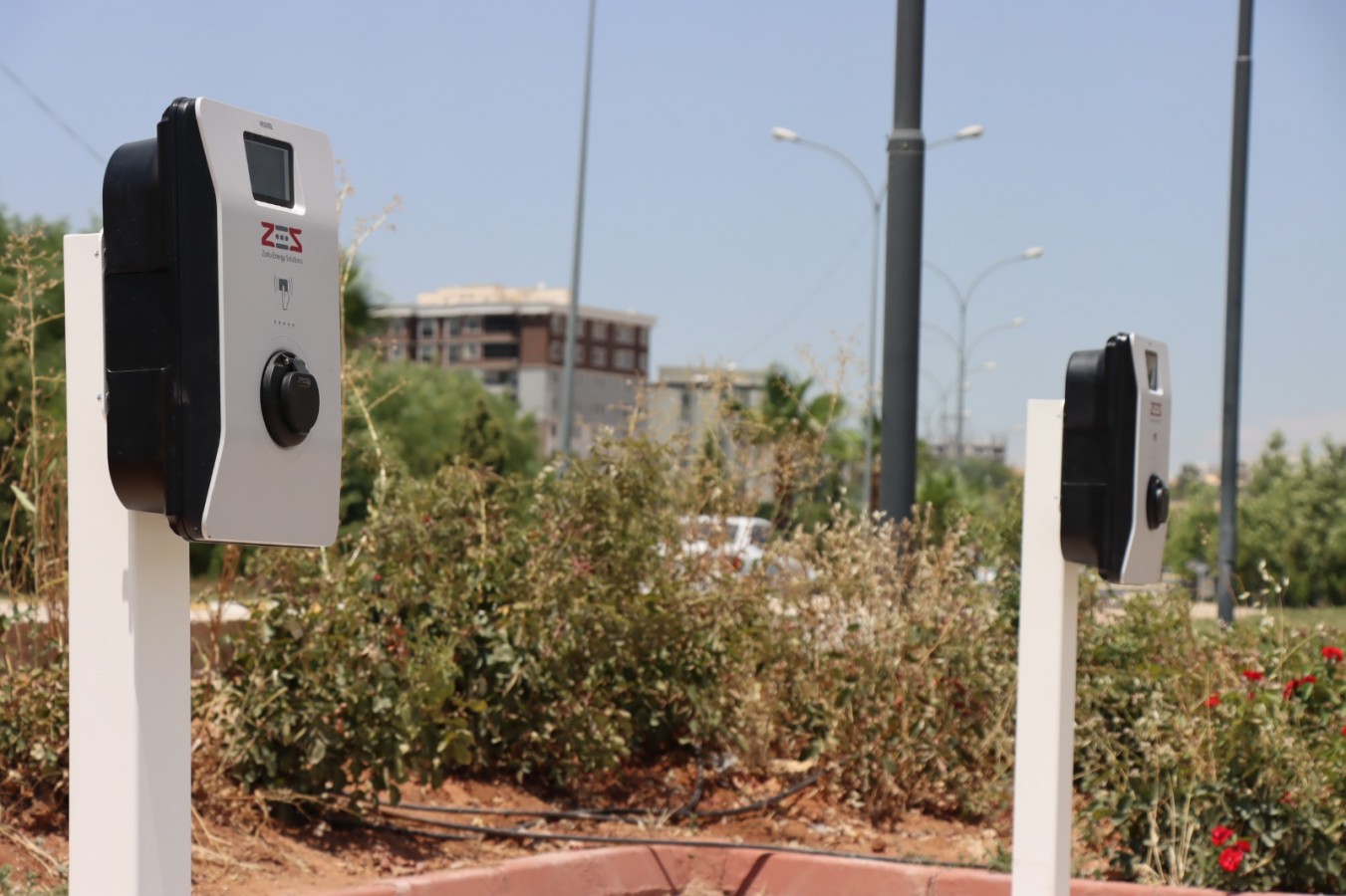 Büyükşehir’den 5 farklı noktaya elektrikli araç şarj istasyonu;