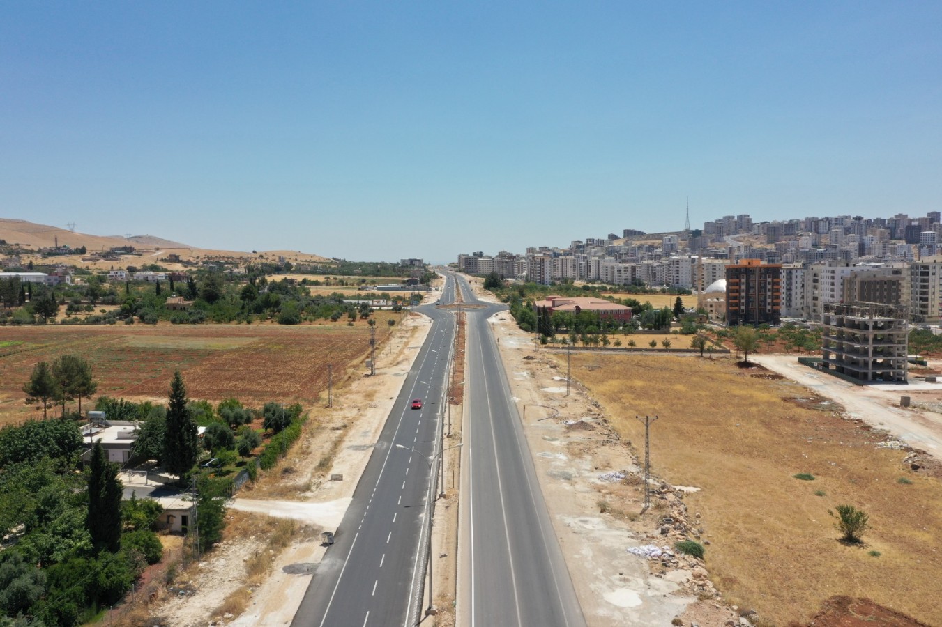 Buluntu Hoca Bulvarı çift yönlü trafiğe açıldı;