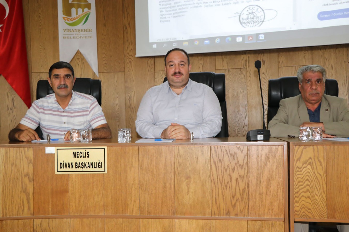Viranşehir’de belediye meclis toplantısı yapıldı;