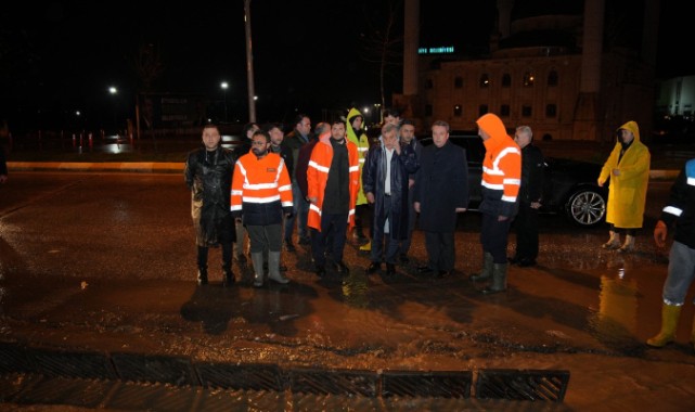 Şanlıurfa Büyükşehir Sağanak Yağışta Nöbetteydi;