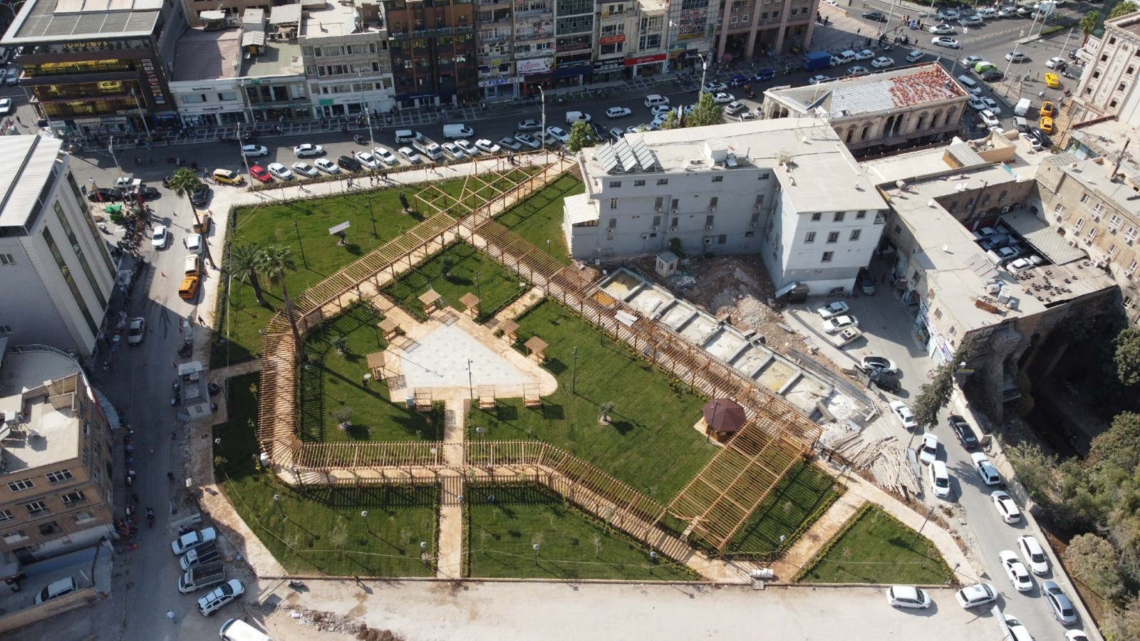 Şanlıurfa'da ki Bahçenin İlk Etap Çalışmaları Tamamlandı.;