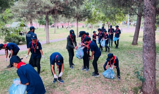Ceylanpınar'da İzcilerden Örnek Davranış;