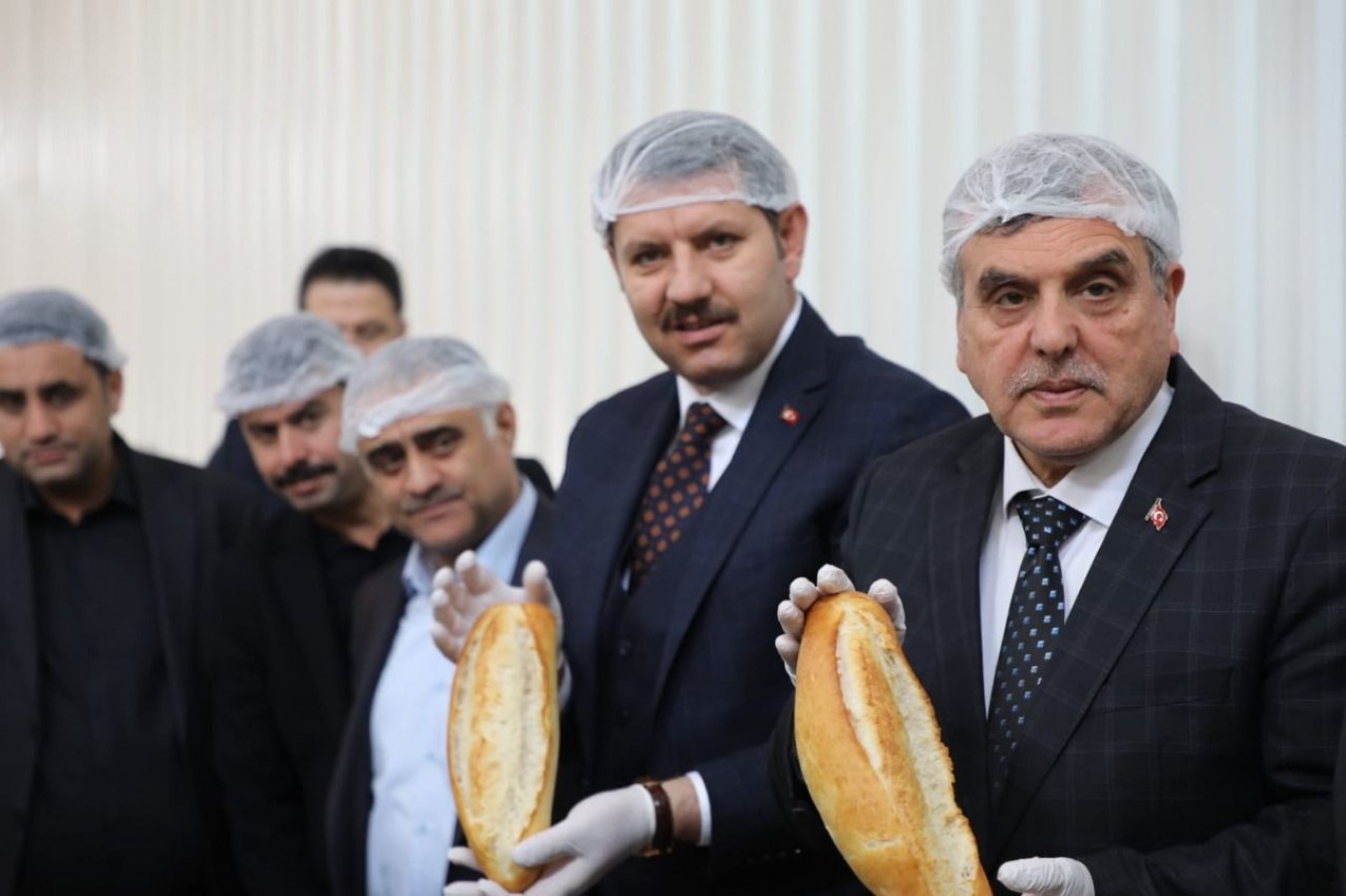 Şanlıurfa’da Halk Ekmek Üretimi Başladı.. Halk Ekmeğinin Fiyatı..;