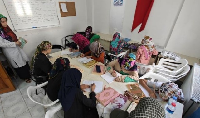 Şanlıurfa'daki Akabe Kadın Destek Merkezi Eyyübiyeli Kadınların Uğrak Merkezi Oldu;