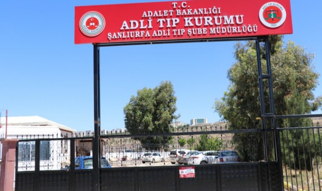 Urfada 3 Yaşındaki Çocuk Tırın Altında Kalarak Hayatını Kaybetti.;