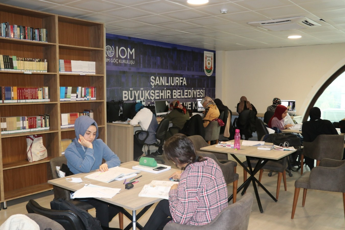 Şanlıurfa Büyükşehir Belediyesi Kütüphaneleri Öğrencilerin Merkezi Oldu;