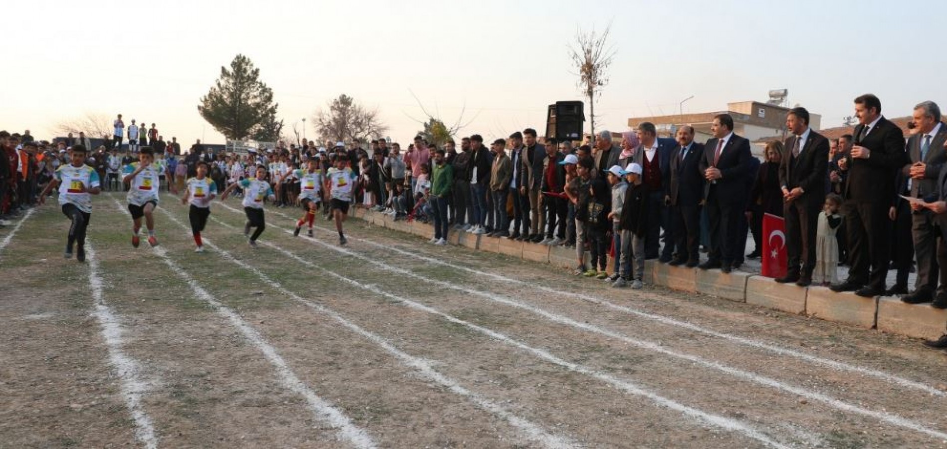 Şanlıurfa'da Köyler Arası Spor Müsabakaları Ödül Töreninde Renkli Görüntüler..