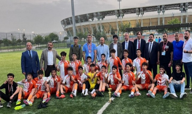 Şanlıurfa Büyükşehir Belediyespor'da Şampiyon Oldu;