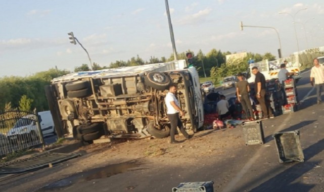 Urfa'da Domates Kamyonu Kaza Yaptı