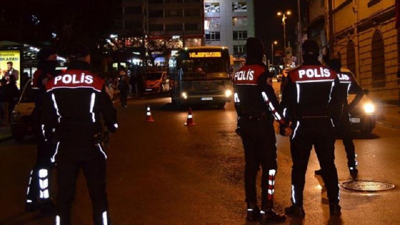 Şanlıurfa sokaklarında Asayiş Uygulaması Otomobiller didik didik arandı