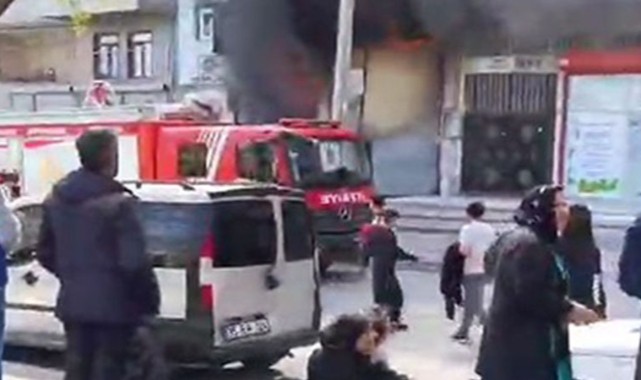 Eyyübiye'de Sünger Dükkanında Yangın Korkuttu