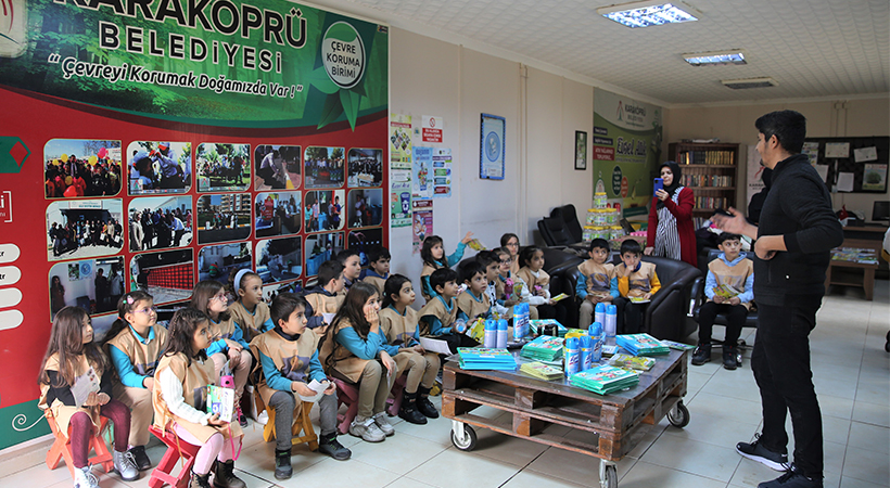 Karaköprü'de Öğrencilere Geri Dönüşüm Eğitimi.;