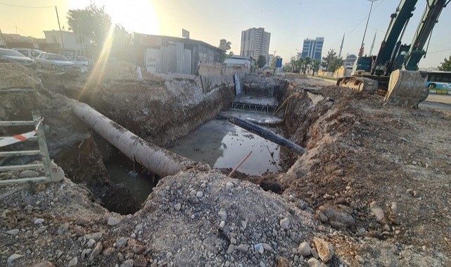 Urfa'daki Sel Felaketinde Hasar Gören Köprünün Onarımına Nihayet Başlandı