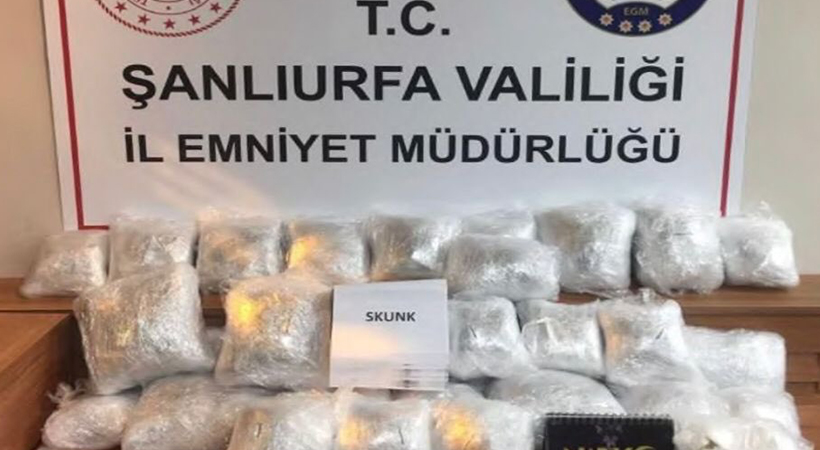 Şanlıurfa'da Uyuşturucuya Geçit Yok Şüpheli Araçta 20 Kg Yakalandı;